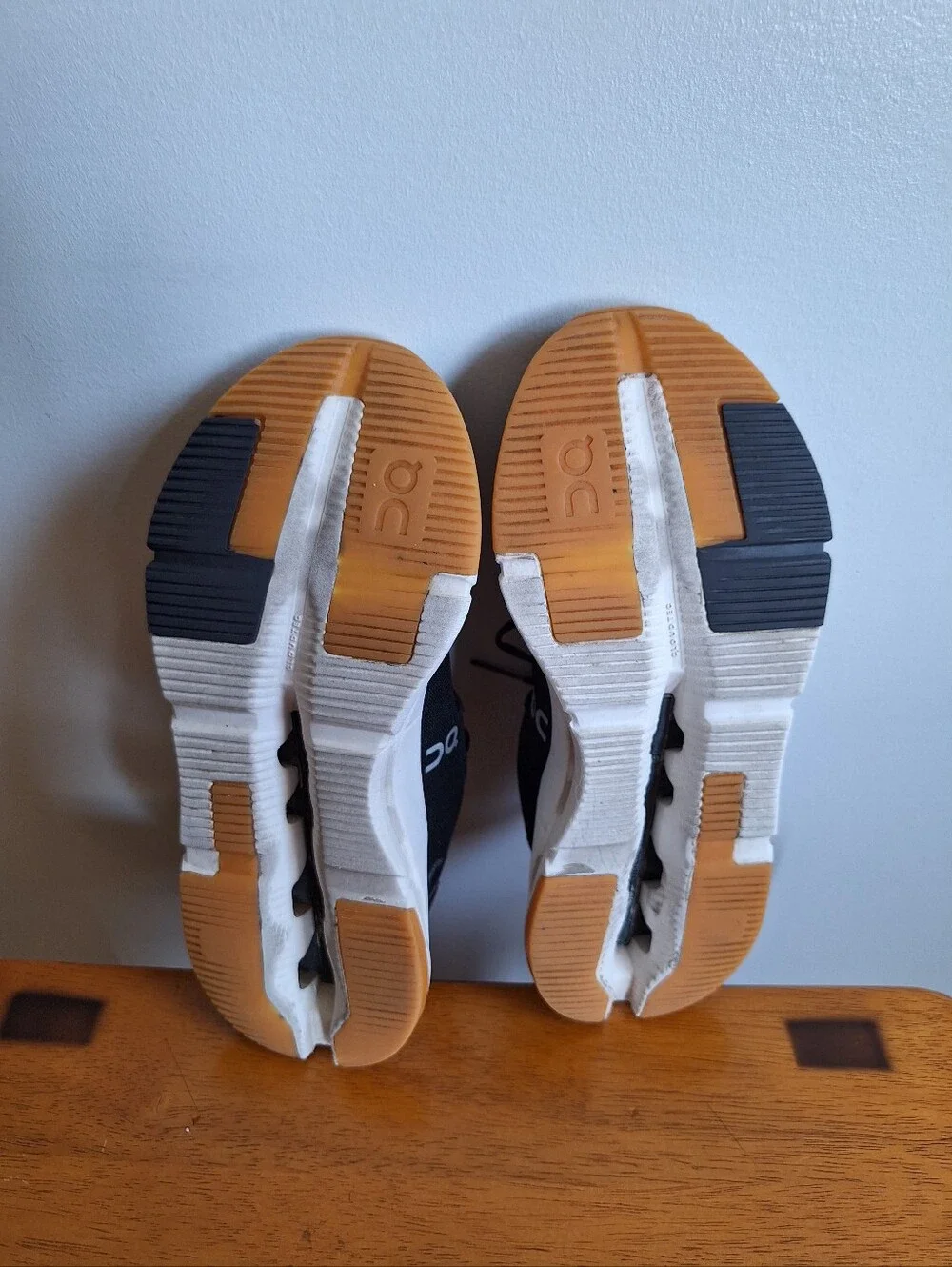 On Cloudnova Form 2 Women's Black/ Ivory Size 6.5